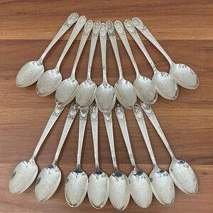 17pcs Vintage WM ROGERS International Silver Silver-plated US. Presidents Spoons
